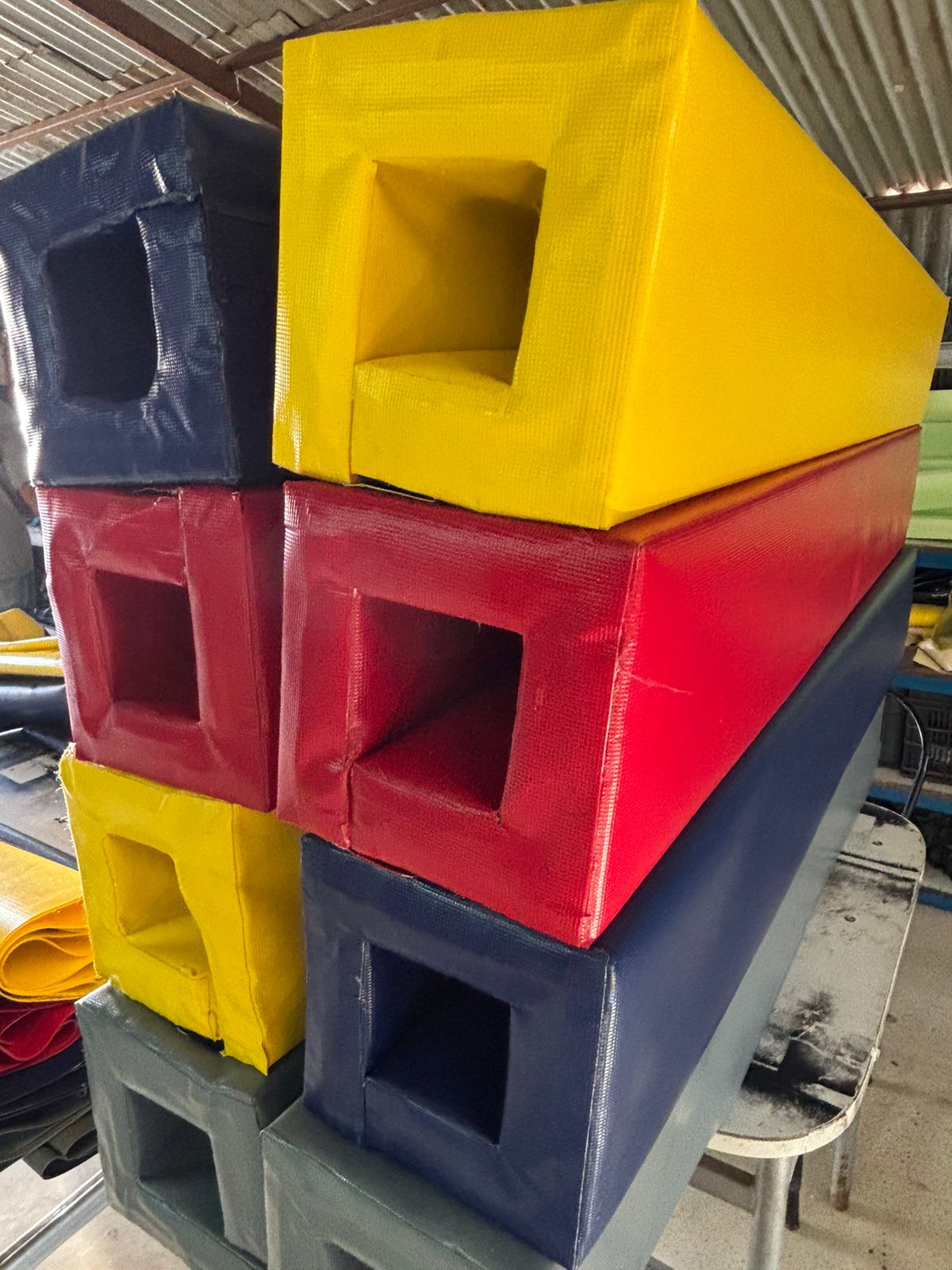 Protectores pilares colegios universidades jardines