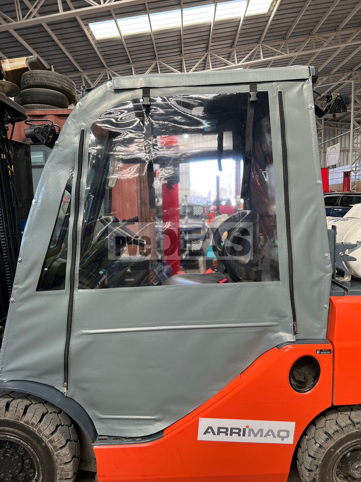 Instalación carpas vehículo industrial de carga